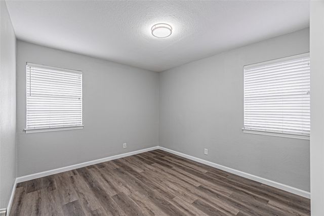 1205 Navaho Street, Arlington, TX 76012