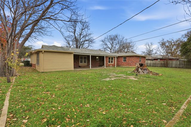 7316 Deville Drive, North Richland Hills, TX 76180