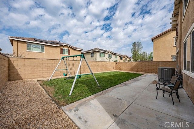 7982 Sea Salt Avenue, Fontana, CA 92336