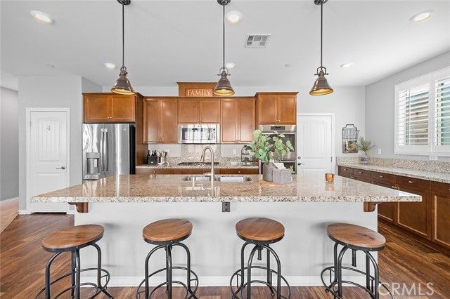 7982 Sea Salt Avenue, Fontana, CA 92336