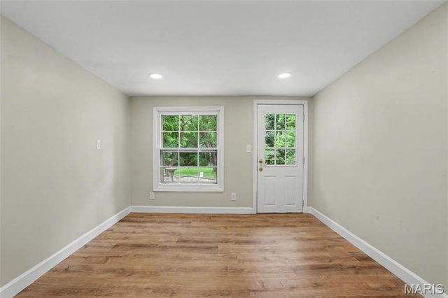 55 Garden Lane, Maryland Heights, MO 63043