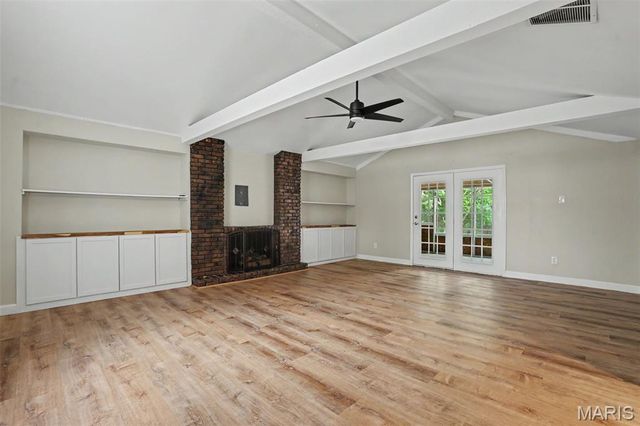 55 Garden Lane, Maryland Heights, MO 63043
