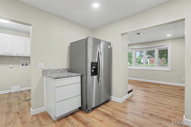55 Garden Lane, Maryland Heights, MO 63043