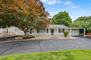 55 Garden Lane, Maryland Heights, MO 63043