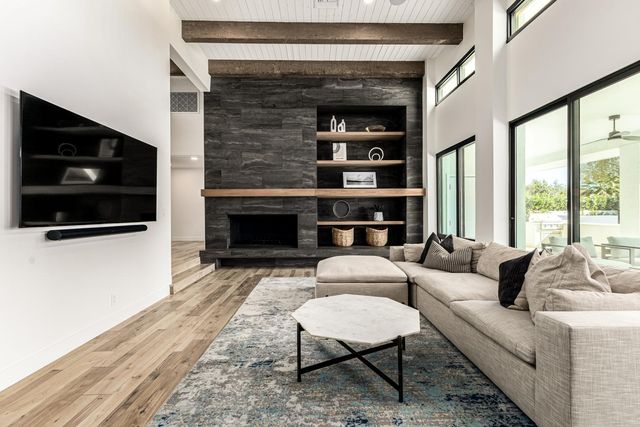 9917 N 52ND Street, Paradise Valley, AZ 85253