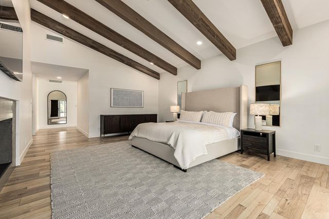 9917 N 52ND Street, Paradise Valley, AZ 85253