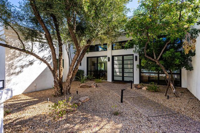 9917 N 52ND Street, Paradise Valley, AZ 85253