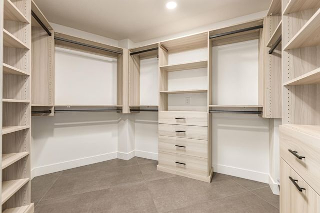 9917 N 52ND Street, Paradise Valley, AZ 85253