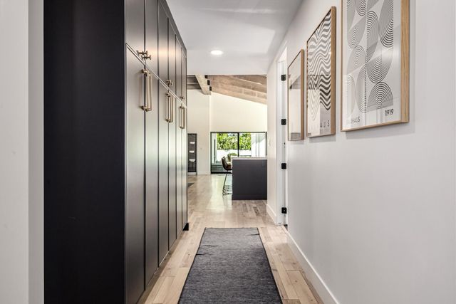 9917 N 52ND Street, Paradise Valley, AZ 85253