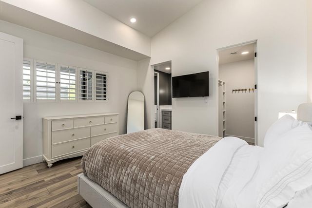 9917 N 52ND Street, Paradise Valley, AZ 85253