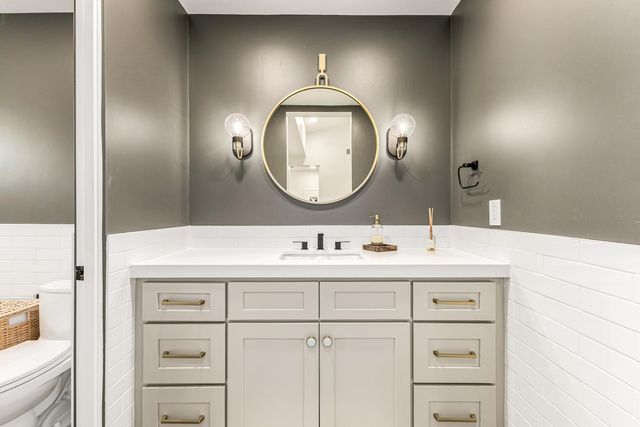 9917 N 52ND Street, Paradise Valley, AZ 85253