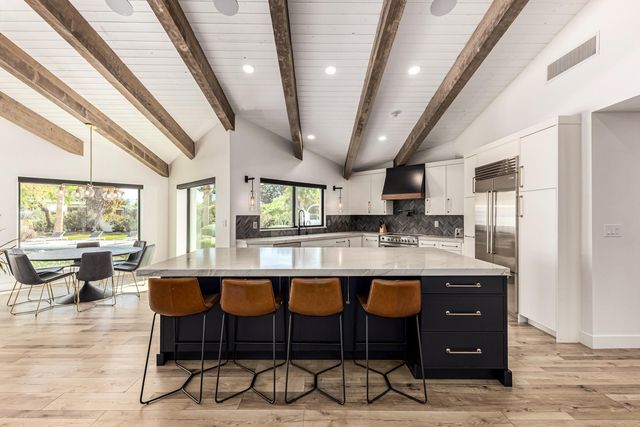 9917 N 52ND Street, Paradise Valley, AZ 85253