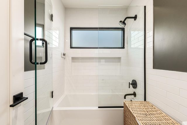 9917 N 52ND Street, Paradise Valley, AZ 85253