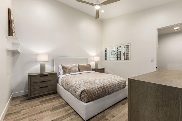 9917 N 52ND Street, Paradise Valley, AZ 85253