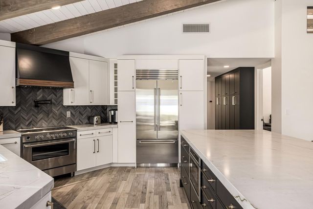 9917 N 52ND Street, Paradise Valley, AZ 85253