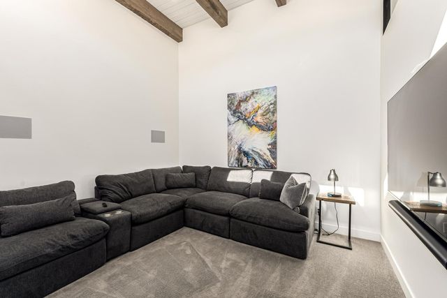 9917 N 52ND Street, Paradise Valley, AZ 85253