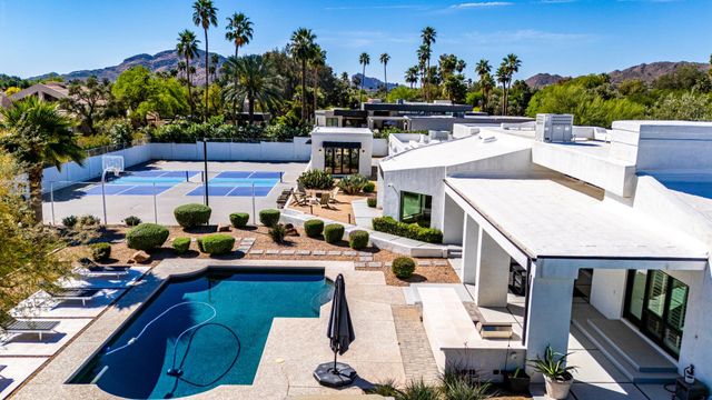 9917 N 52ND Street, Paradise Valley, AZ 85253