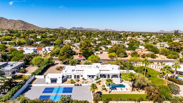 9917 N 52ND Street, Paradise Valley, AZ 85253