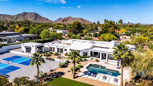 9917 N 52ND Street, Paradise Valley, AZ 85253