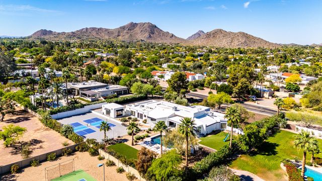 9917 N 52ND Street, Paradise Valley, AZ 85253