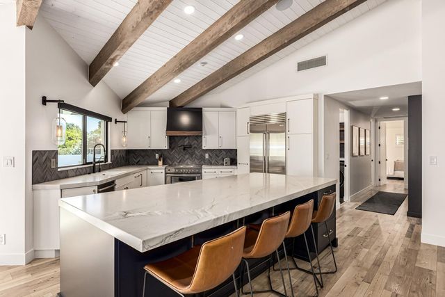 9917 N 52ND Street, Paradise Valley, AZ 85253