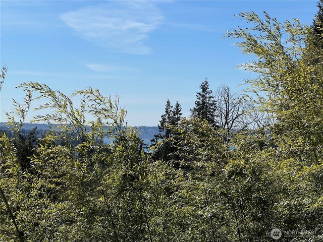 21010 9th Avenue S, Des Moines, WA 98198