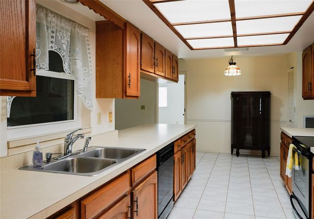 105 WOODINGHAM DRIVE, Venice, FL 34292