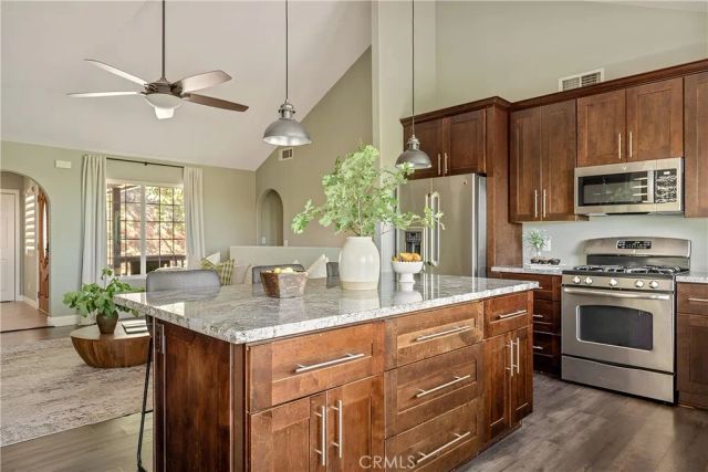 1360 Montreal, Lake Arrowhead, CA 92352