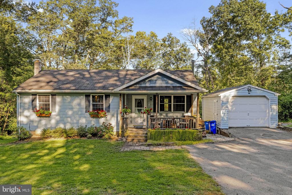 16292 MADDOX RD, Stewartstown, PA 17363