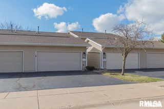 3835 Prairie Lane, Bettendorf, IA 52722