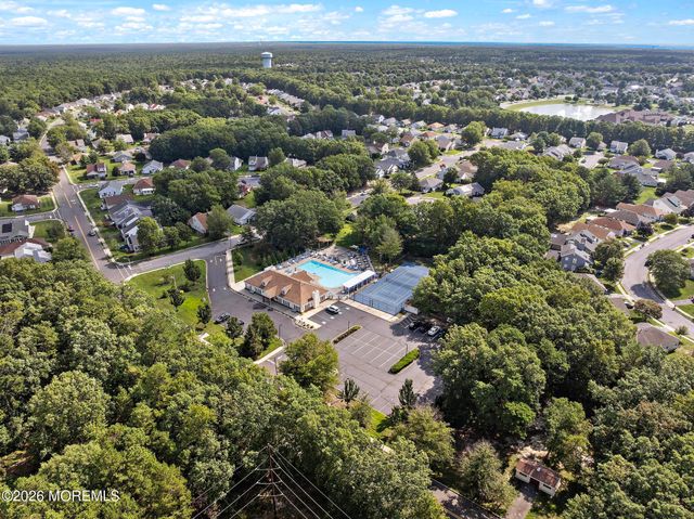 40 Pine Oak Boulevard, Barnegat, NJ 08005