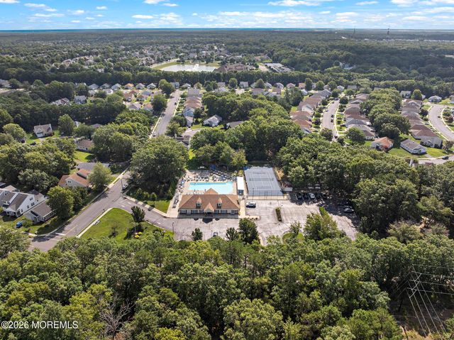 40 Pine Oak Boulevard, Barnegat, NJ 08005