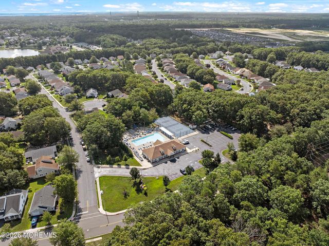 40 Pine Oak Boulevard, Barnegat, NJ 08005