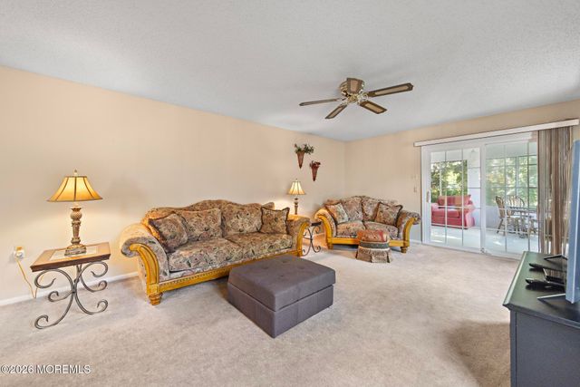 40 Pine Oak Boulevard, Barnegat, NJ 08005