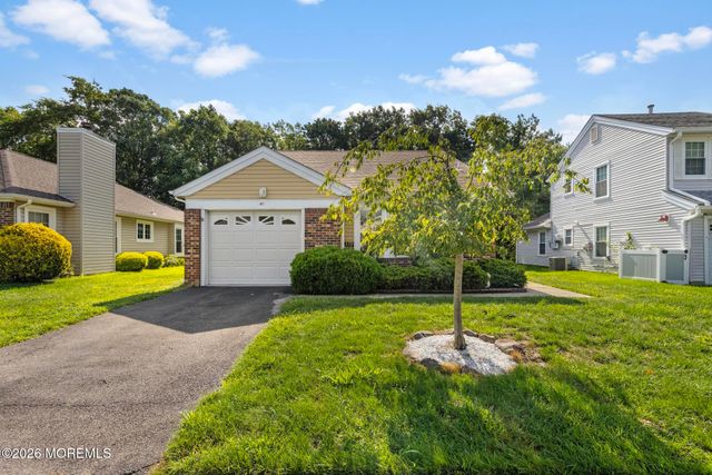 40 Pine Oak Boulevard, Barnegat, NJ 08005