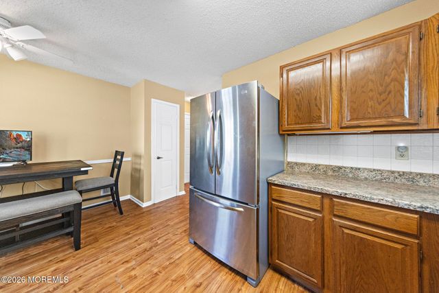 40 Pine Oak Boulevard, Barnegat, NJ 08005