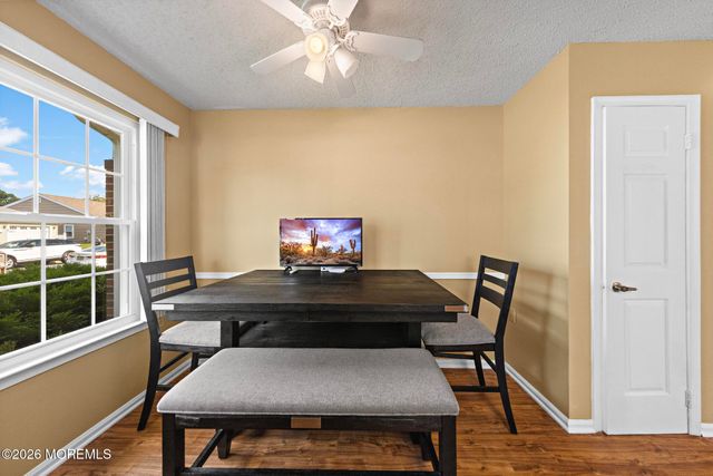 40 Pine Oak Boulevard, Barnegat, NJ 08005