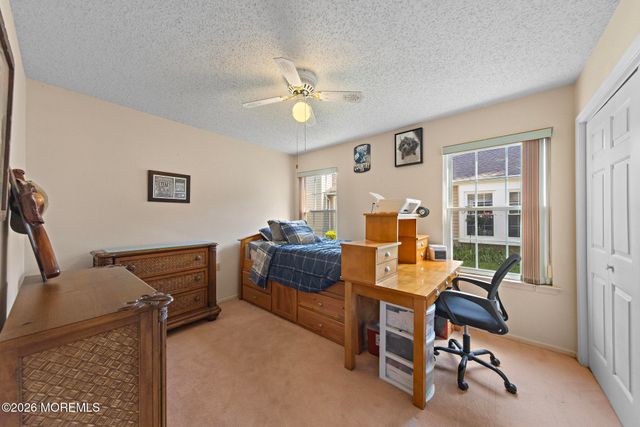 40 Pine Oak Boulevard, Barnegat, NJ 08005