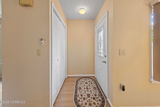 40 Pine Oak Boulevard, Barnegat, NJ 08005