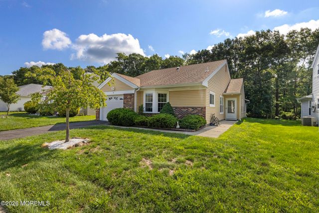 40 Pine Oak Boulevard, Barnegat, NJ 08005