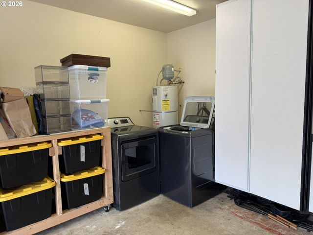 1651 29TH St, Florence, OR 97439