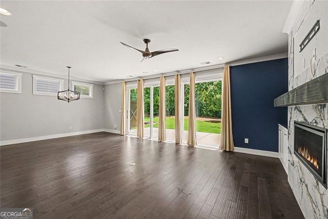 171 Bellehaven Drive, Woodstock, GA 30188