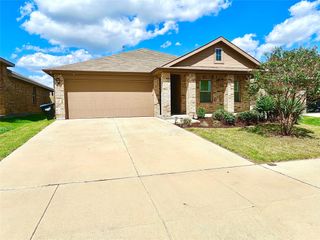 10450 Fort Clark Trail, Crowley, TX 76036