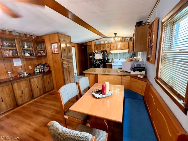 604 Sugar Pines Drive, Warren, OH 44481