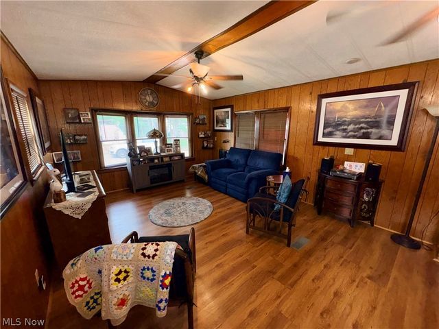604 Sugar Pines Drive, Warren, OH 44481