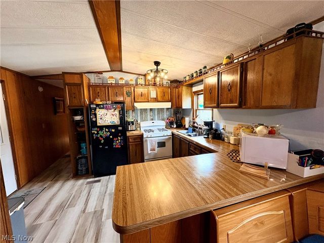 604 Sugar Pines Drive, Warren, OH 44481