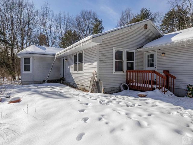 1769 Route 51, Hannacroix, NY 12087