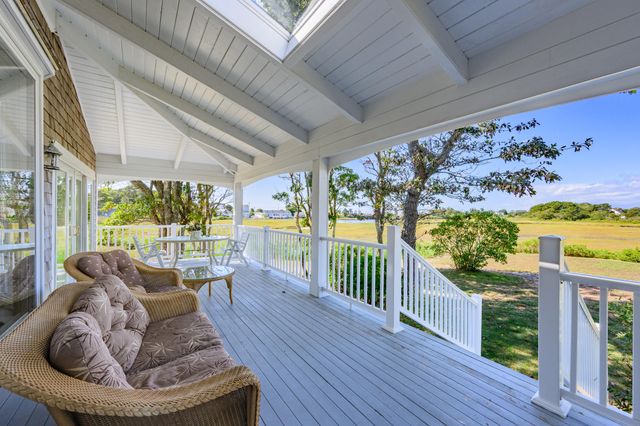 27 Mayflower Lane, Dennis Port, MA 02639