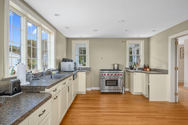 27 Mayflower Lane, Dennis Port, MA 02639