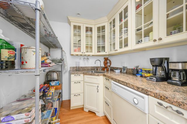 27 Mayflower Lane, Dennis Port, MA 02639